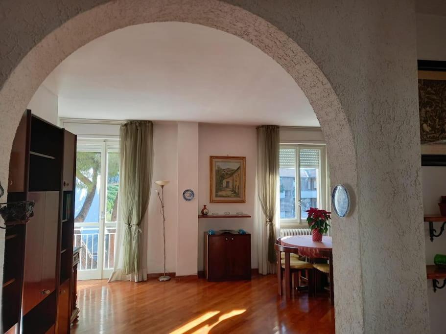 Casa Lola Apartman Livorno Kültér fotó